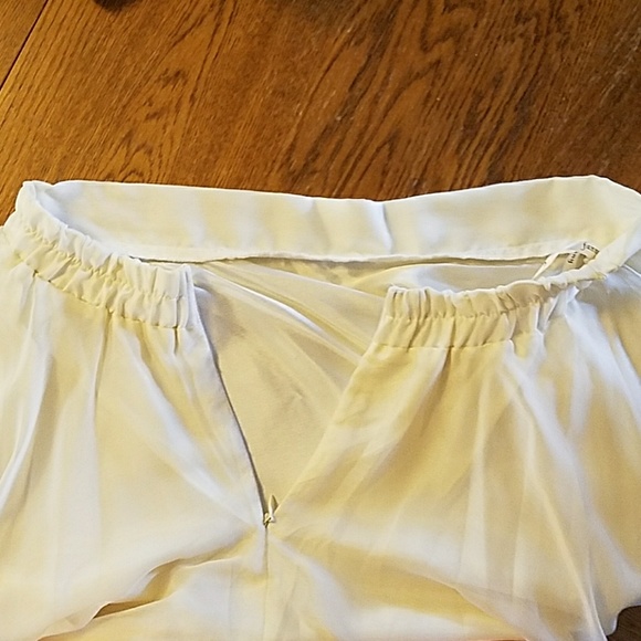 Ivory lace over camisole and gorgeous skirt. - Picture 8 of 8